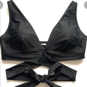 Old Navy black tie back bikini top. Size XXL